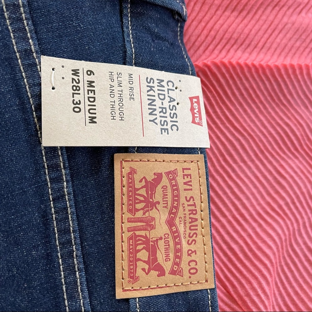 LEVI’S JEANS - Picture 2 of 6